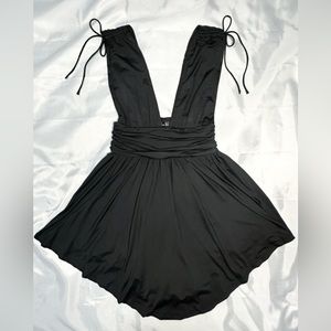 White Fox Boutique Black Mini Dress (M)